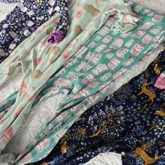 Carter's Simple Joy Footed Sleepers Footies 12 Months - Picture 6 of 6